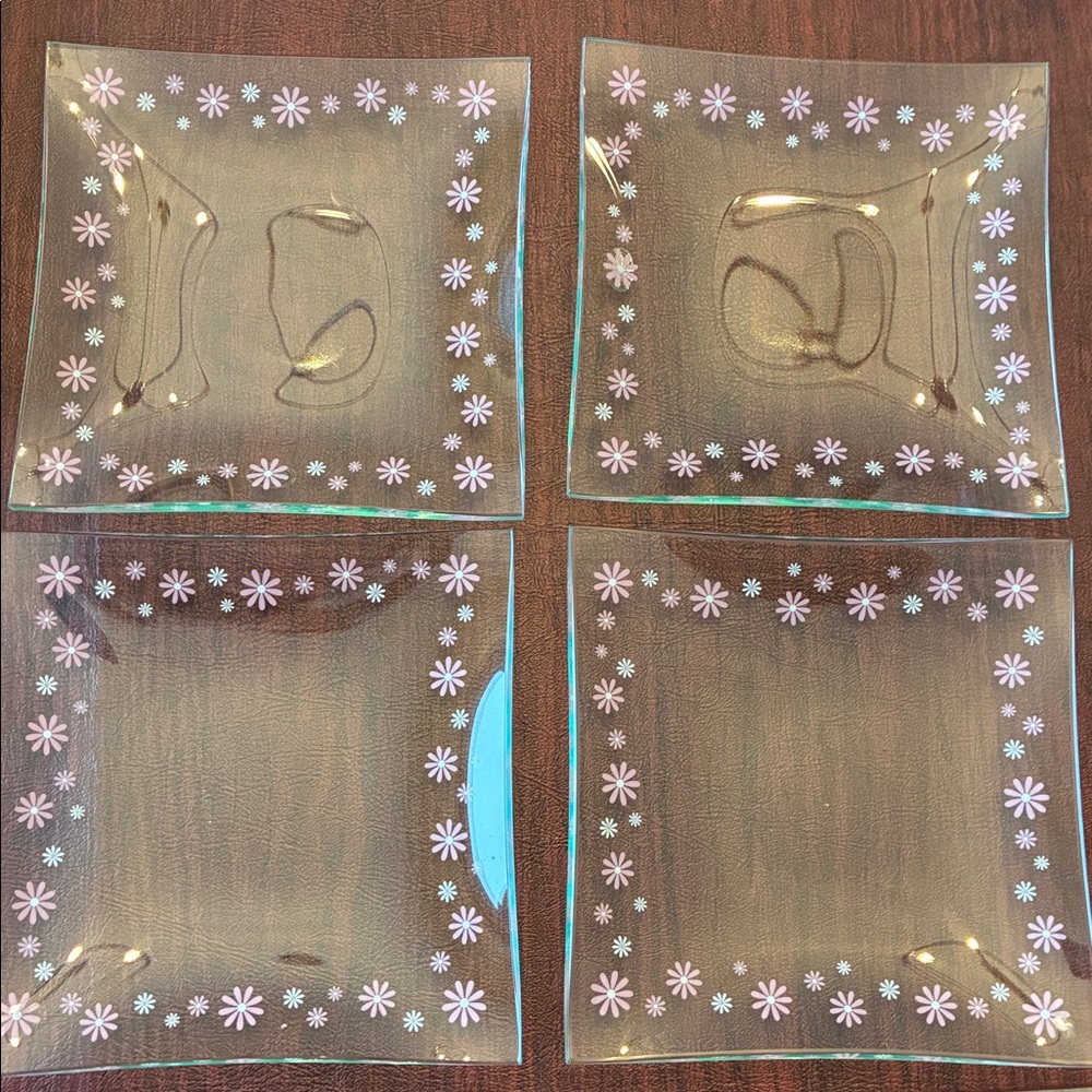 The Pampered Chef Daisy Dessert Plated